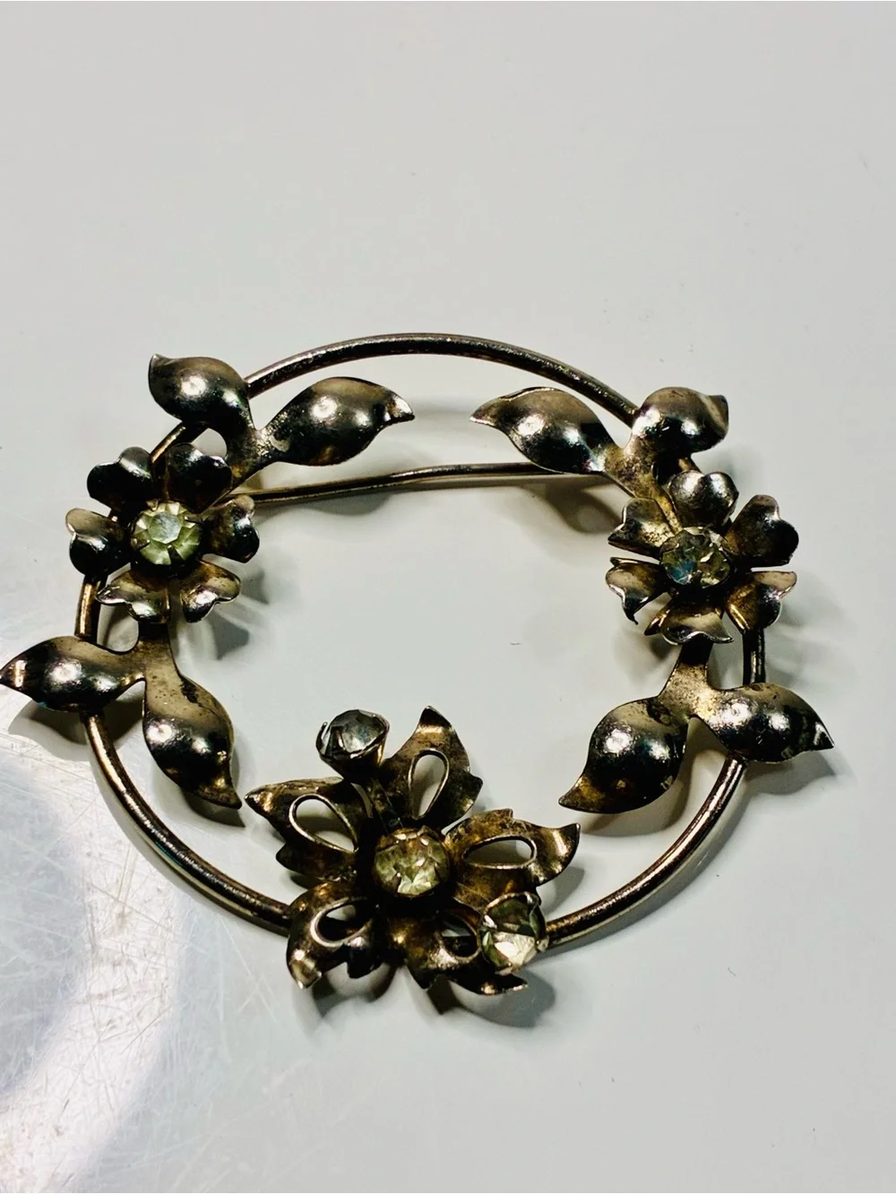 Vintage Krementz Silver Floral Crystal Circle Wreath Brooch Retro Classic EUC